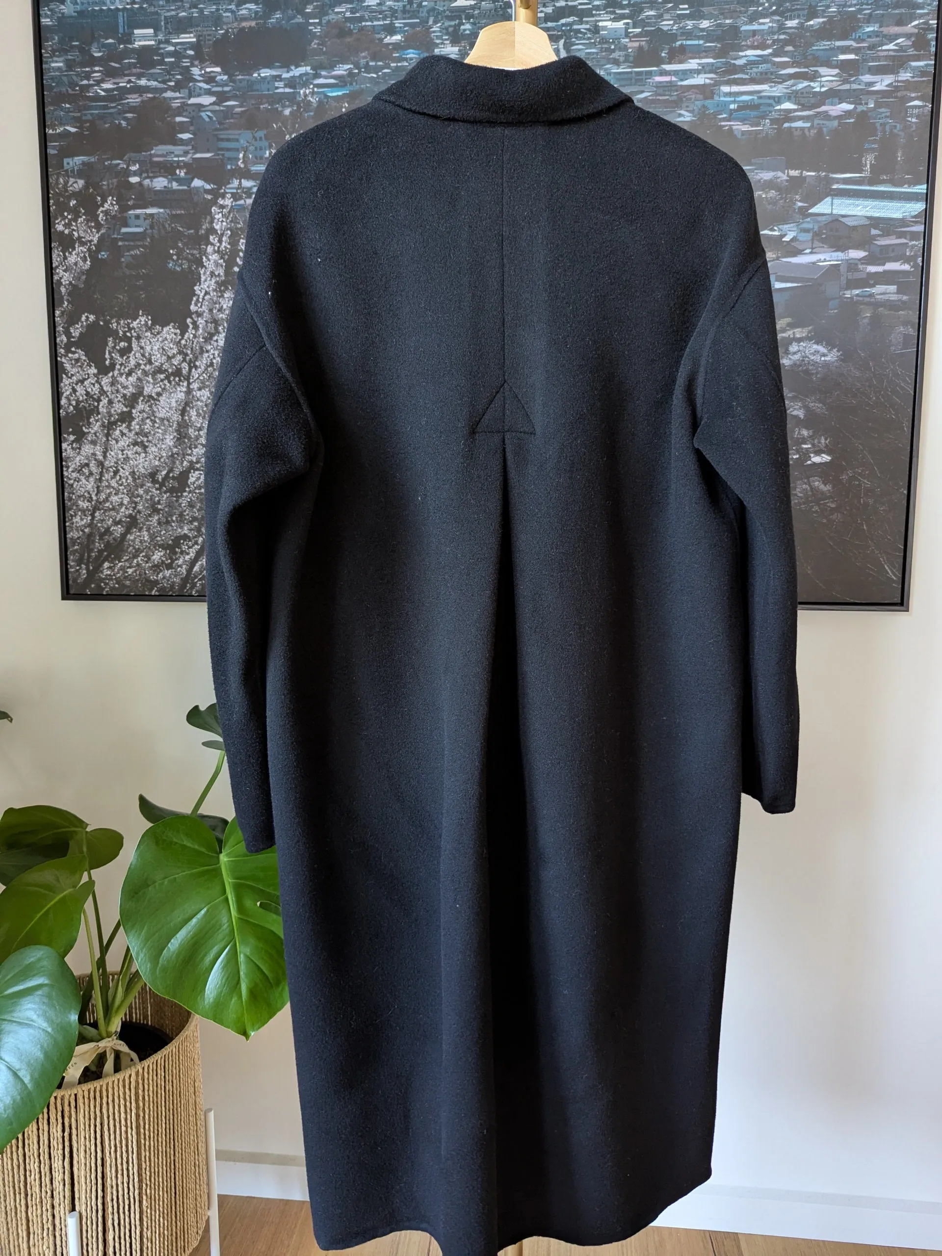 Brand New 100% Wool Coat 939 Size L 12-14 FREE SHIPPING