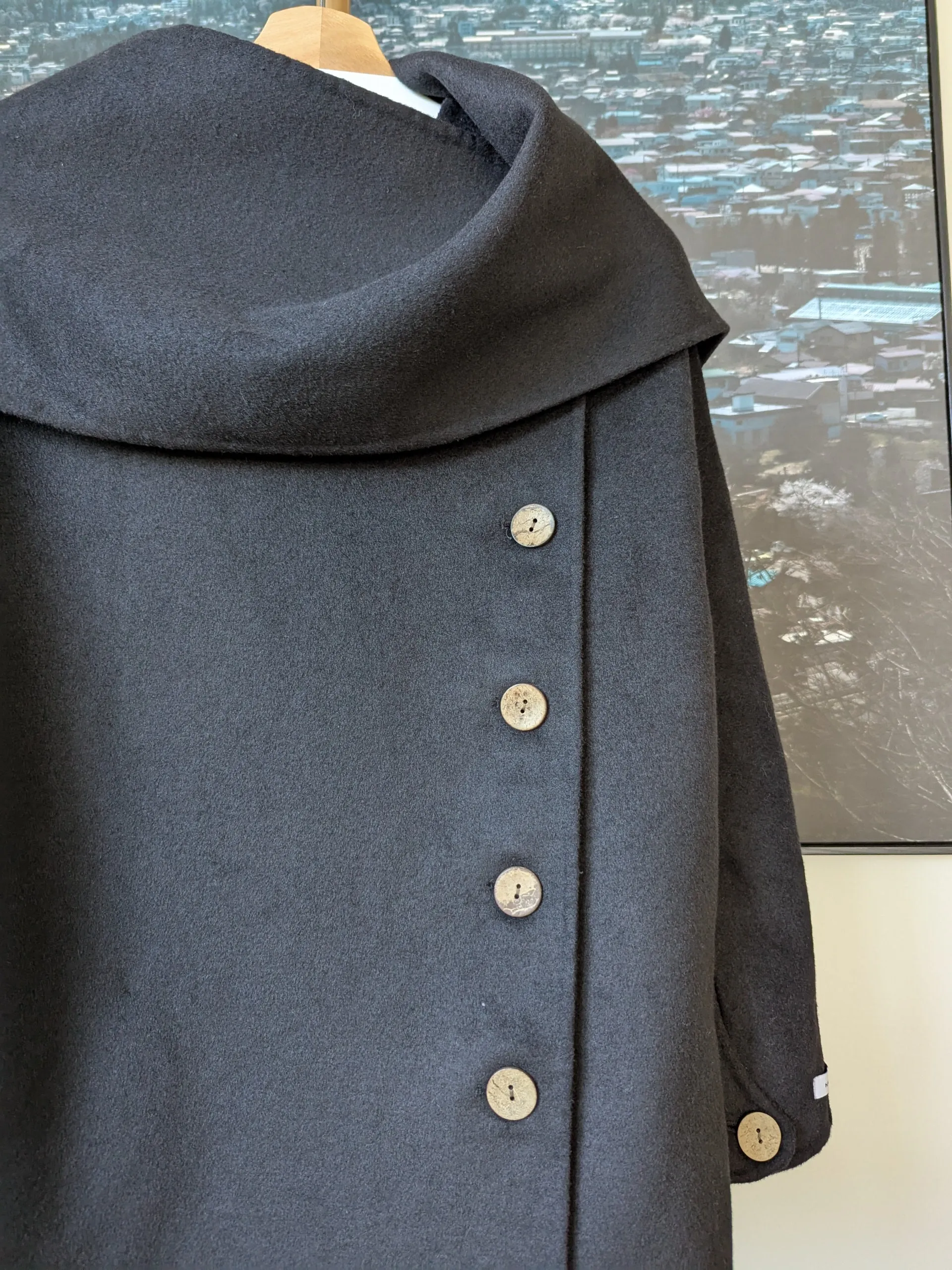 Brand New 100% Wool Coat Size 8-10 FREE SHIPPING High Quality Wool 087