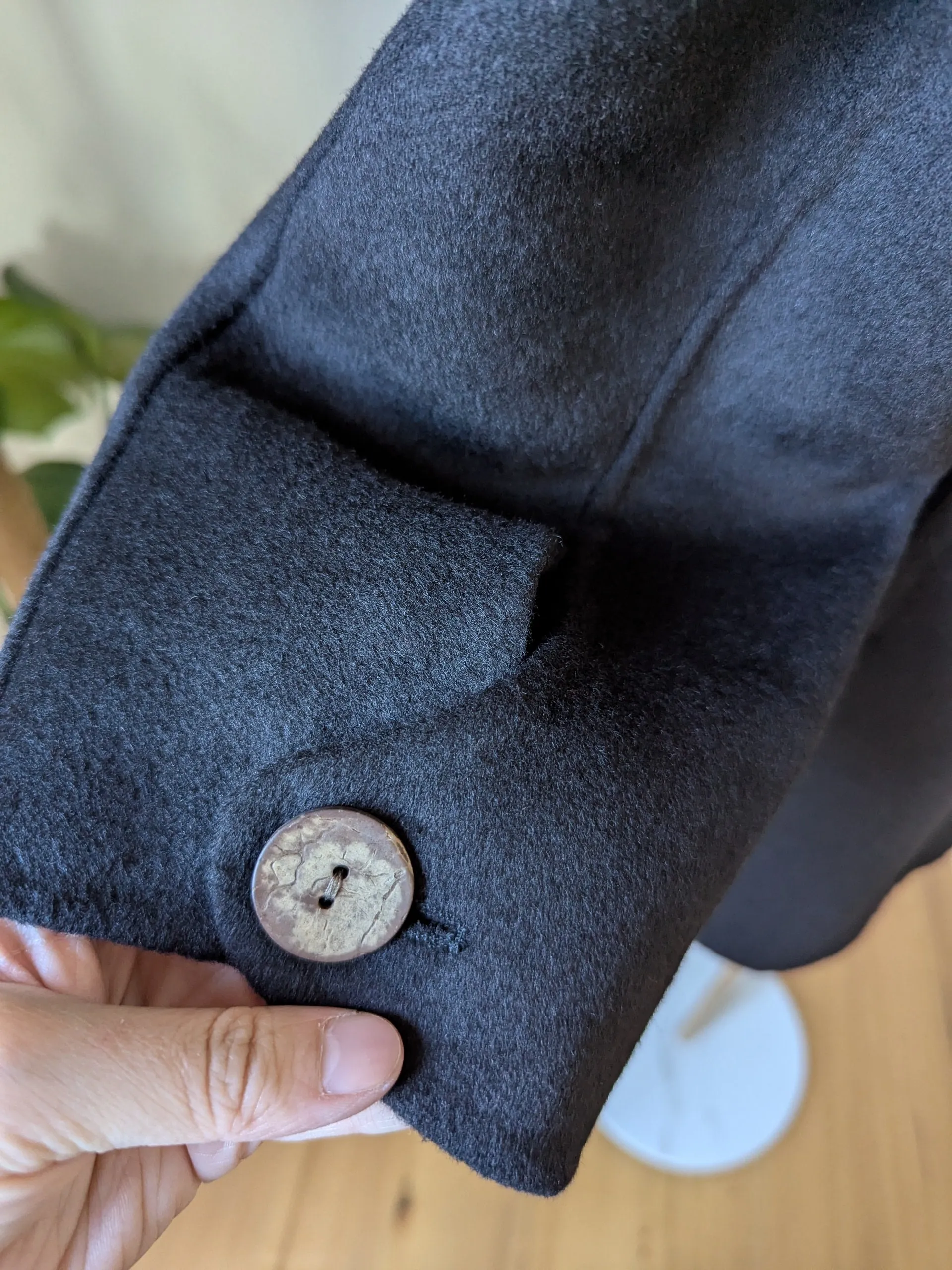 Brand New 100% Wool Coat Size 8-10 FREE SHIPPING High Quality Wool 087