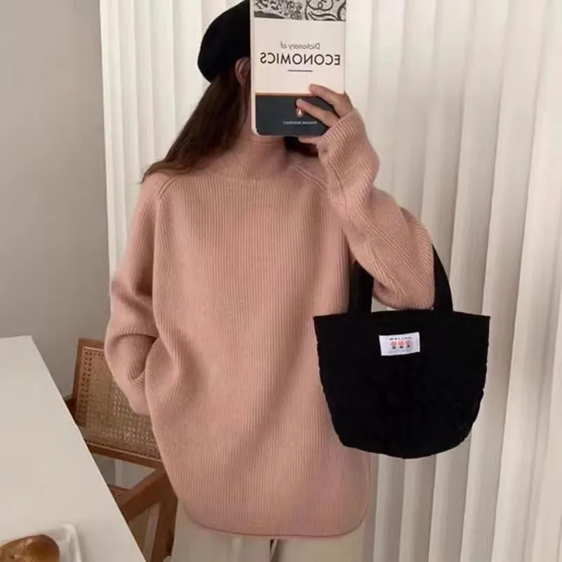 Elegant Women's Ribbed Knit Jumper in Solid Color