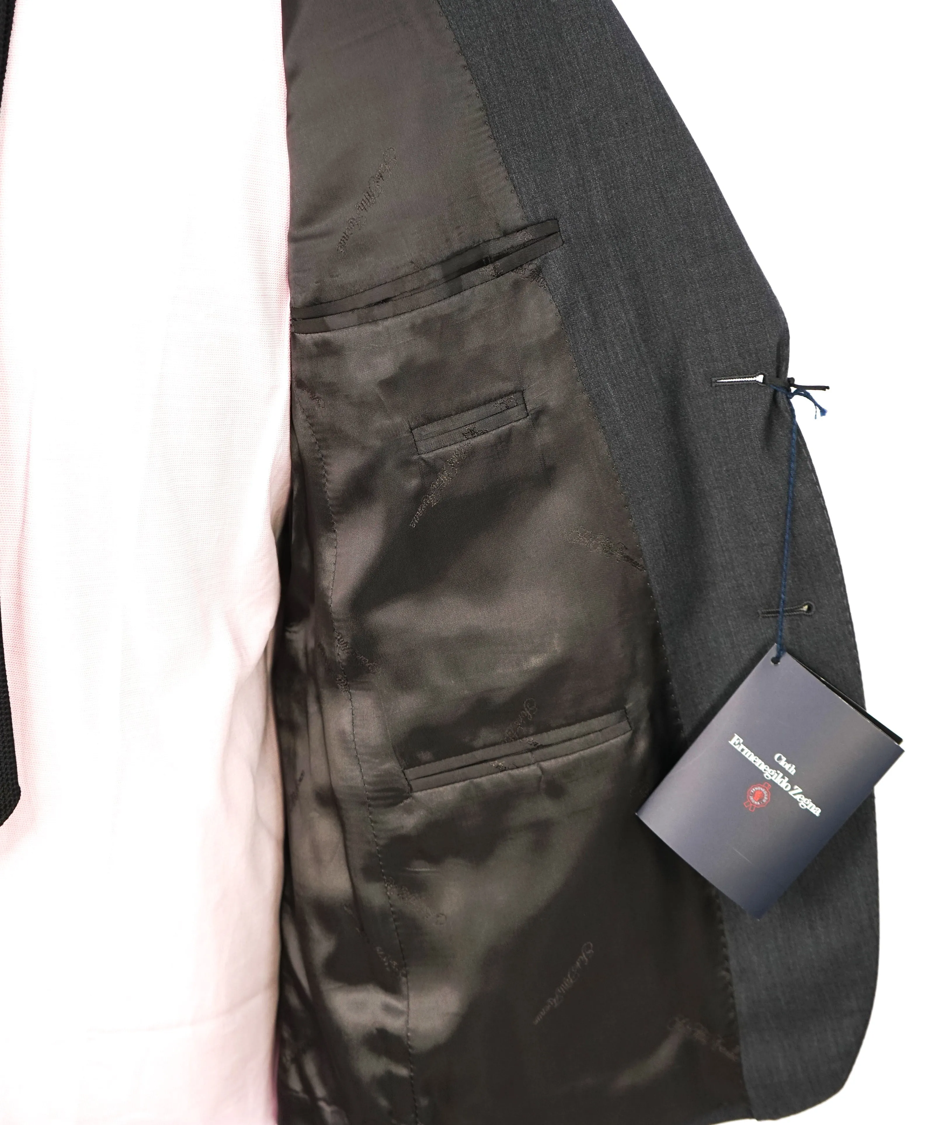 ERMENEGILDO ZEGNA - "TAILORED FIT" SAKS FIFTH AVENUE *SILK* Gray Suit - 42R