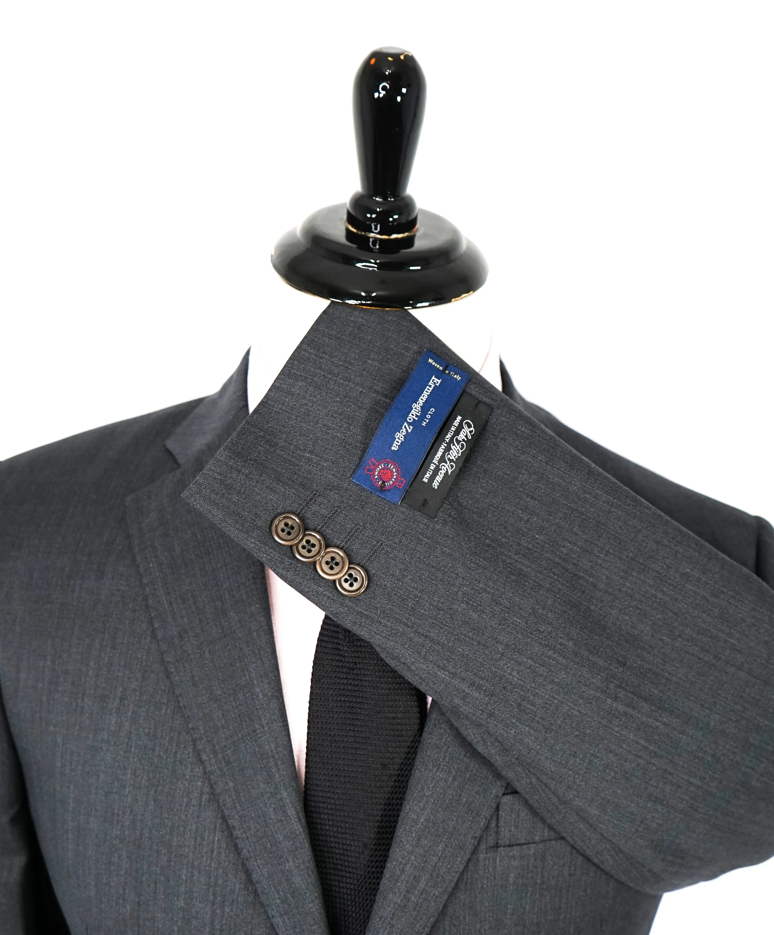 ERMENEGILDO ZEGNA - "TAILORED FIT" SAKS FIFTH AVENUE *SILK* Gray Suit - 42R