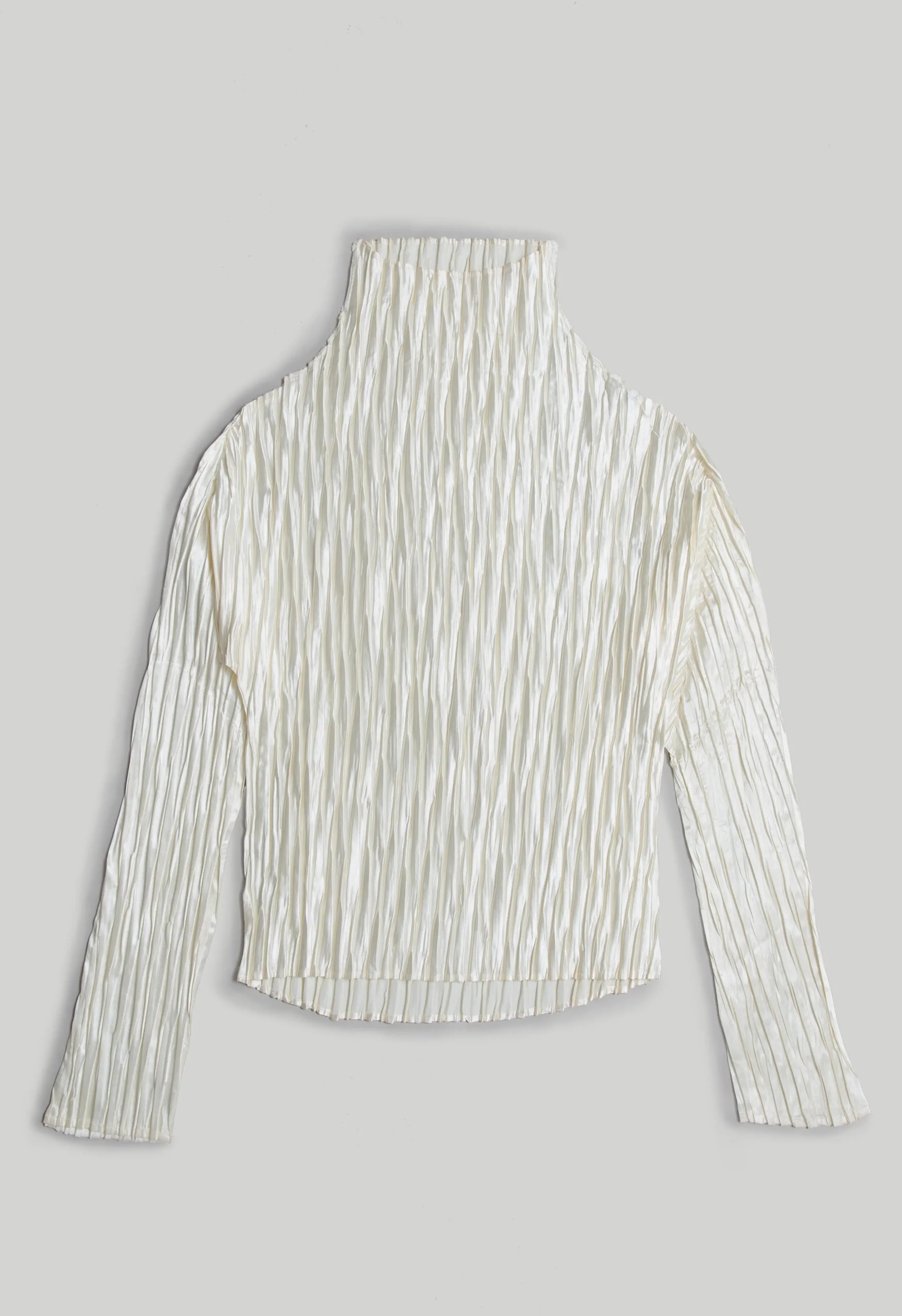 Erosion Turtleneck in Pearl