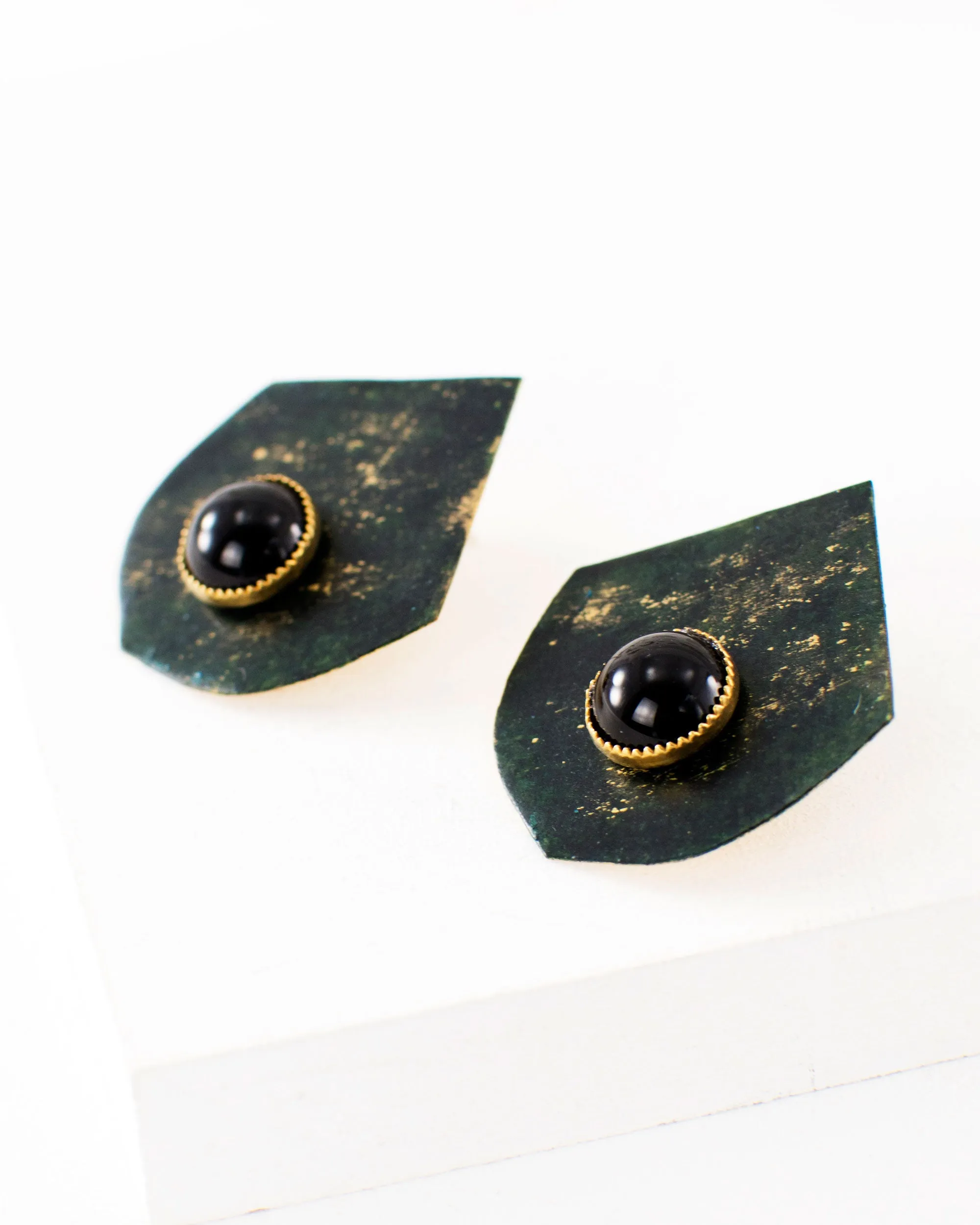 Fan shaped green black stud earrings with black stone