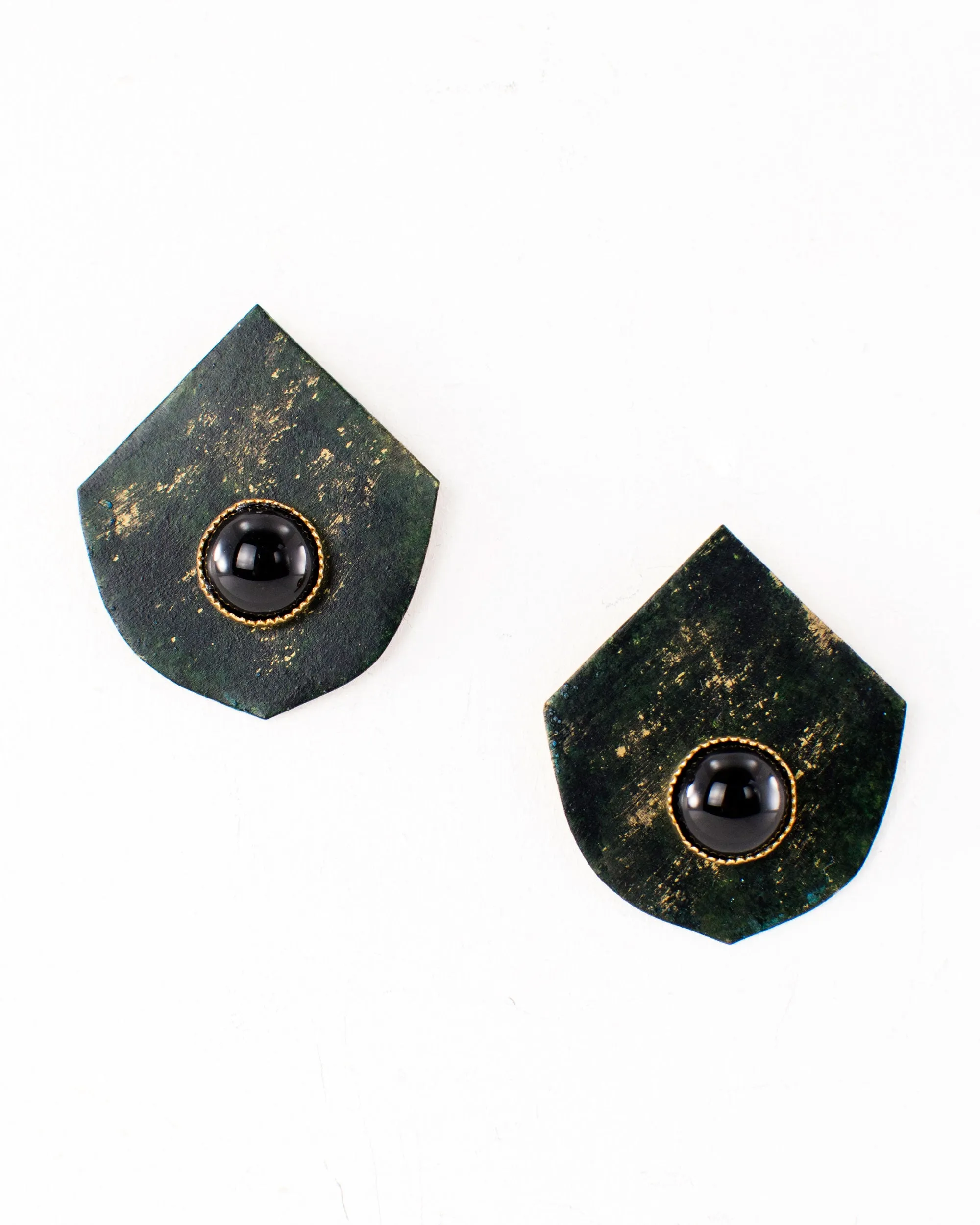 Fan shaped green black stud earrings with black stone