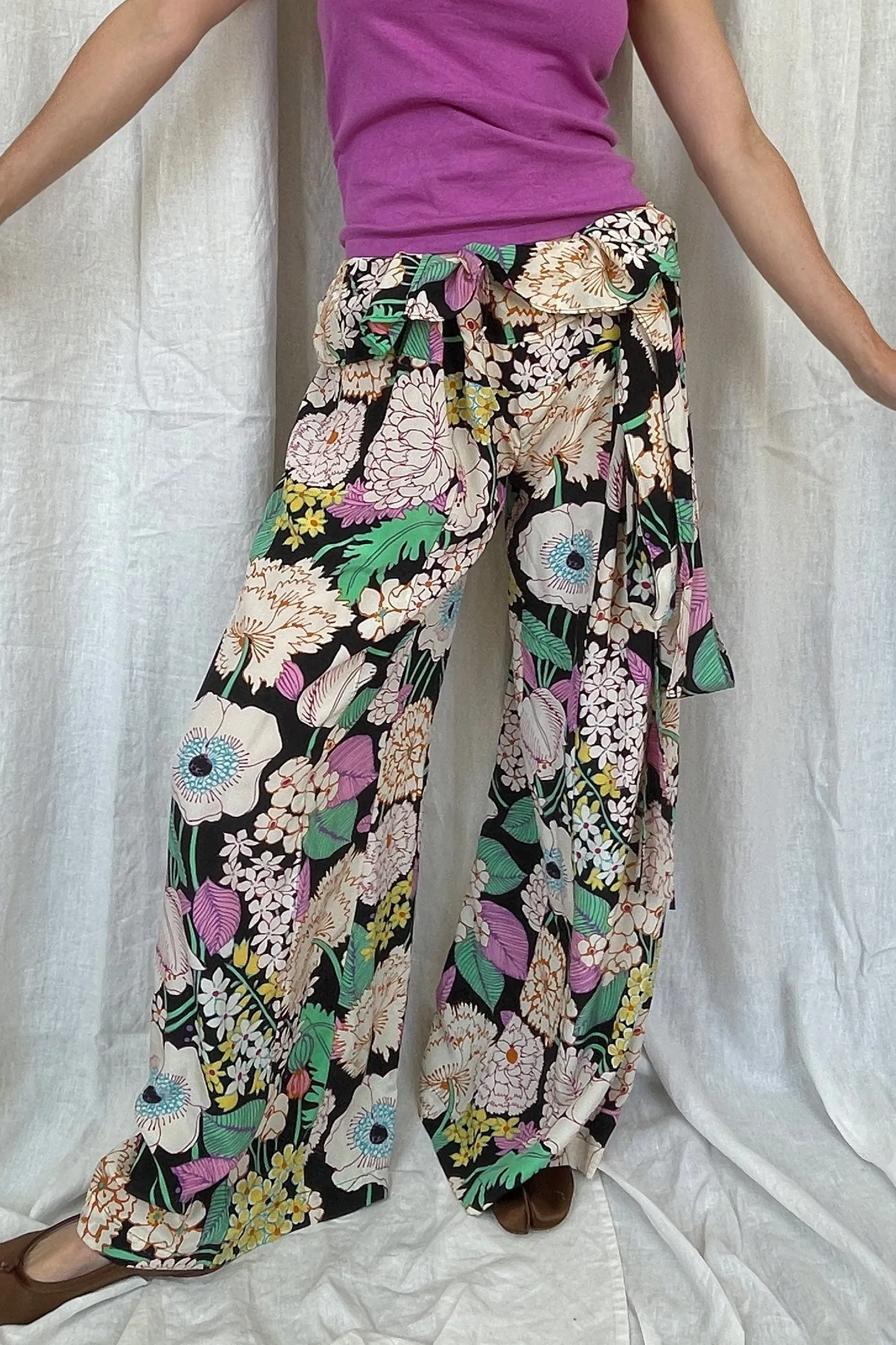 Floral Paperbag Waist Pants - M