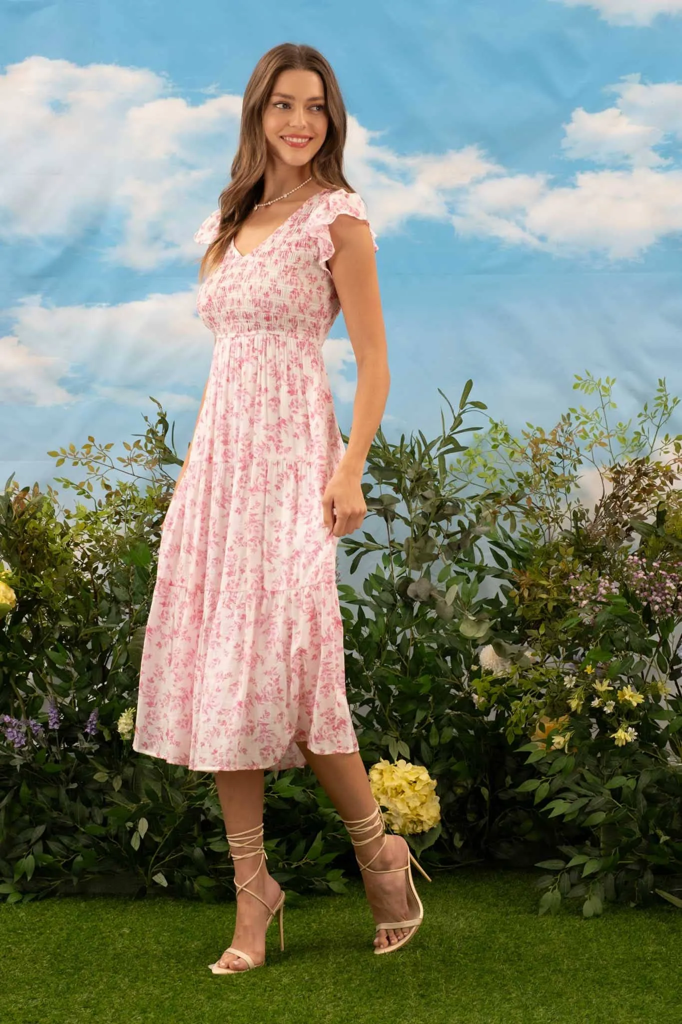 FLORAL V NECK SMOCKED SHORT SLEEVE MIDI DRESS
