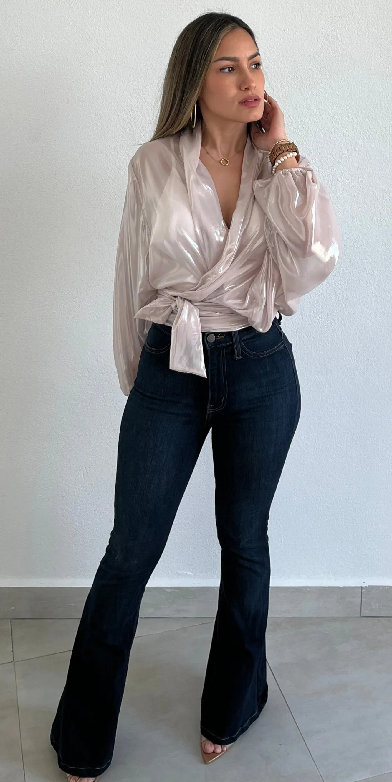 Get Down to Shimmer Long Sleeves Blouse