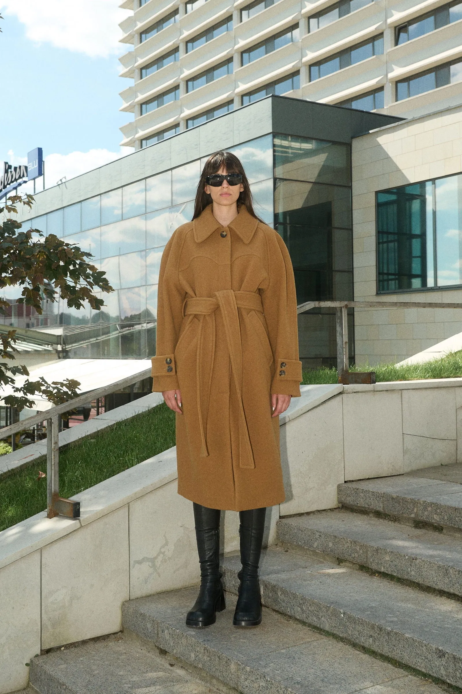 HENRI SHORT WOOL COAT WITH RAGLAN SLEEVES