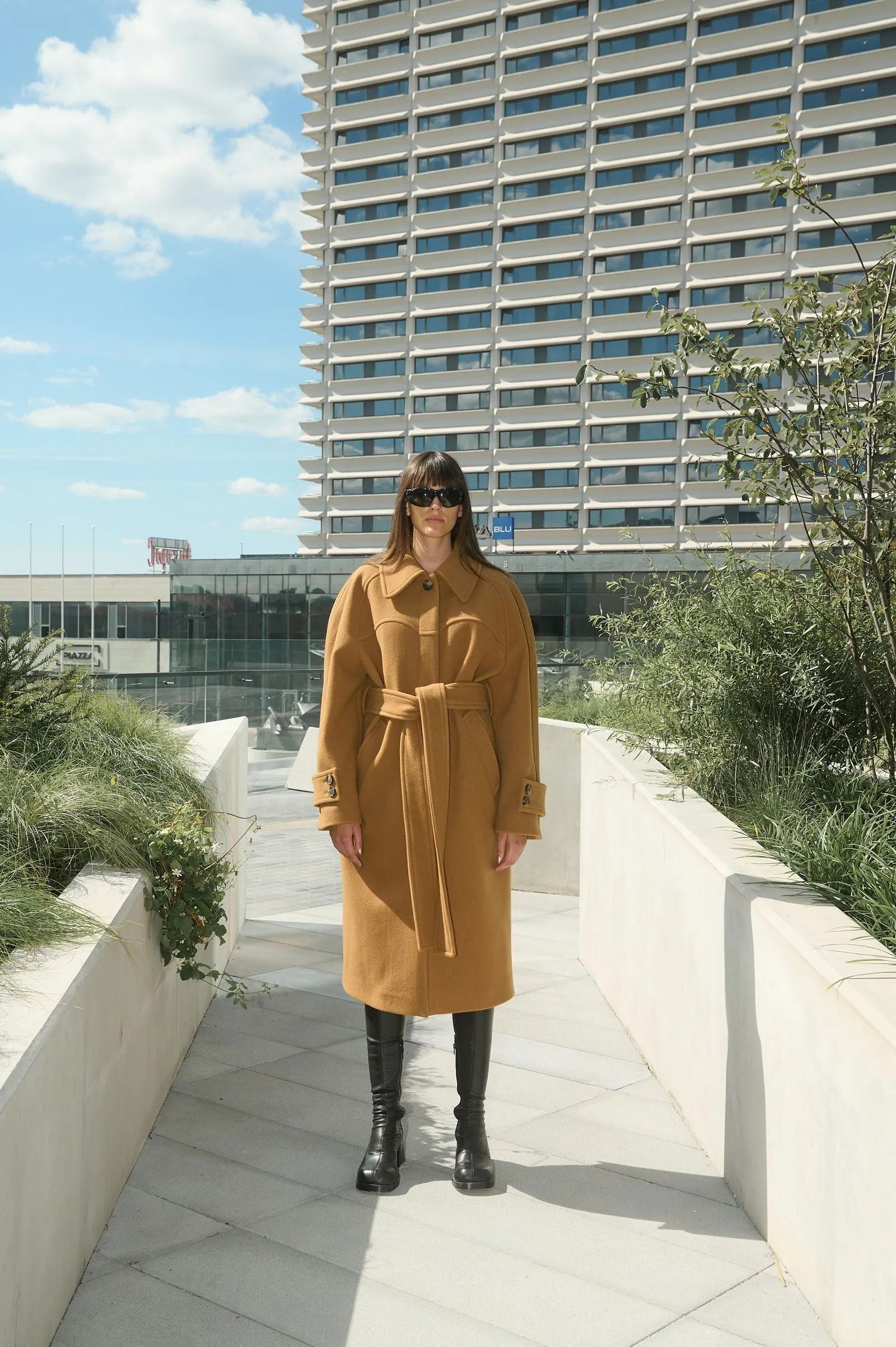 HENRI SHORT WOOL COAT WITH RAGLAN SLEEVES