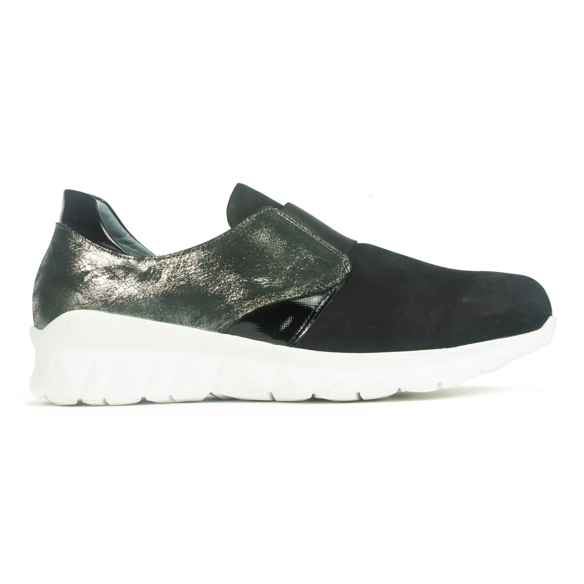 Intrepid Sneaker (18017)