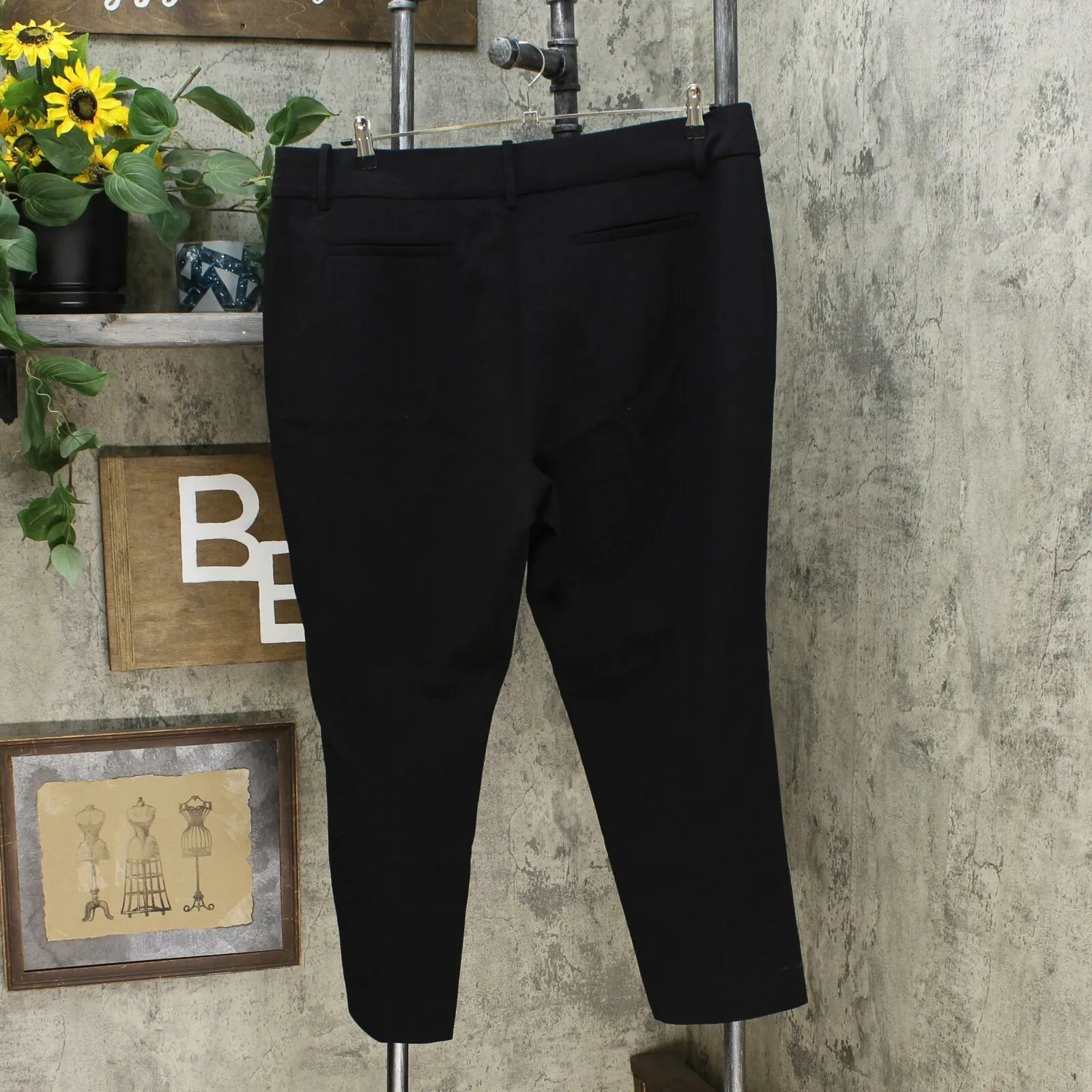 Kirkland Signature Women's Slim Crop Trouser Pants