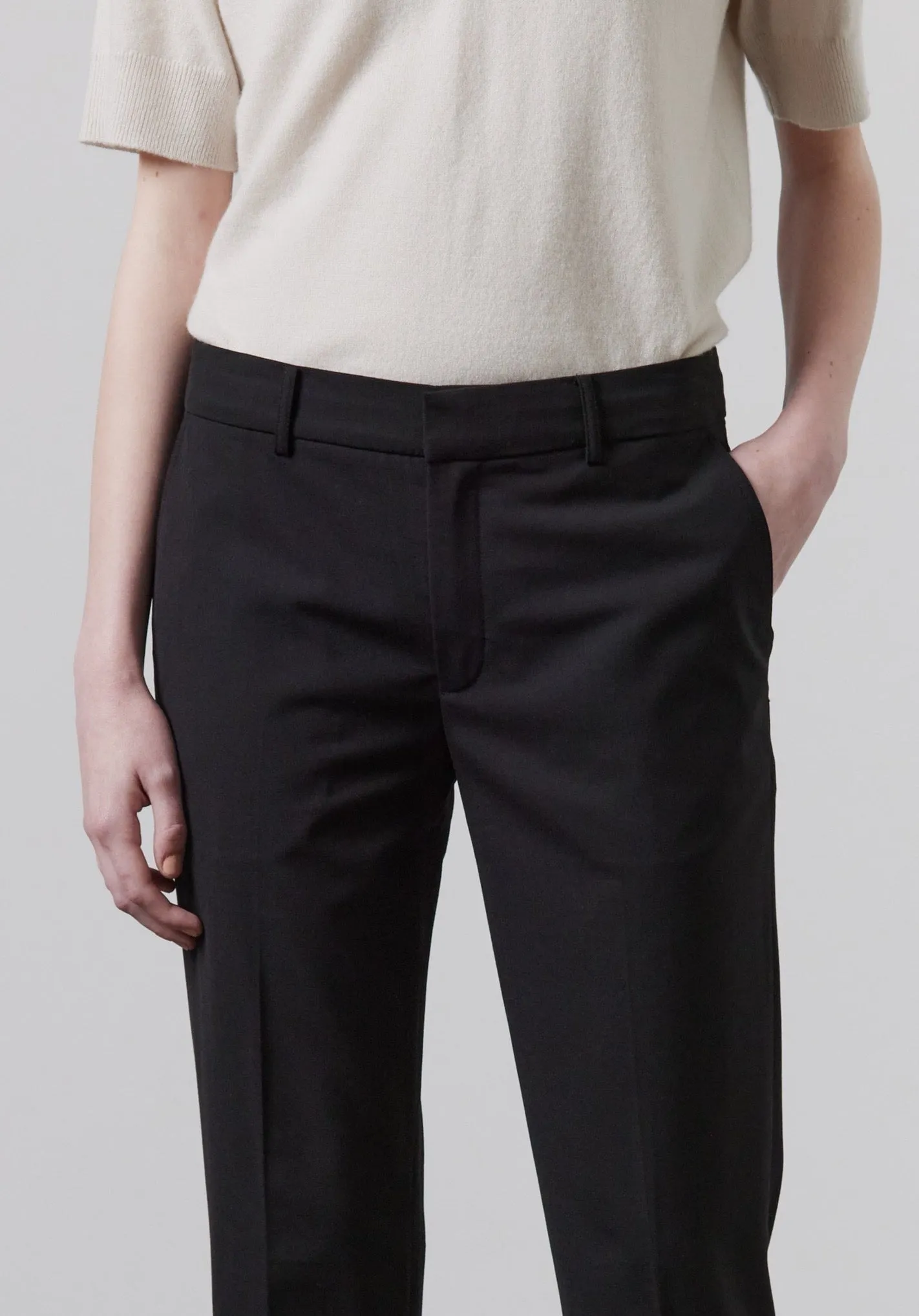 Laing | Bronson Mid Rise Split Hem Pant - Black