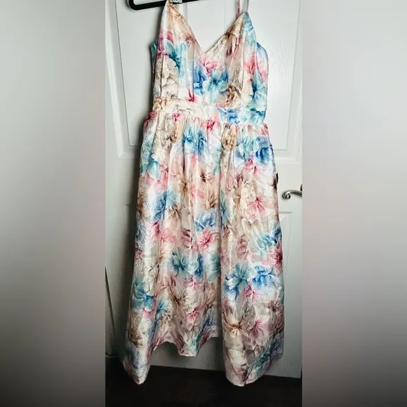 Lulus Refined Eloquence Mauve Multi Floral Jacquard Midi Dress Medium NWOT