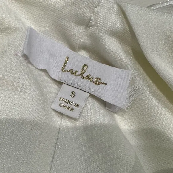 Lulus Romantic Glow White Backless Pearl Bow Maxi Dress Size Small NWOT