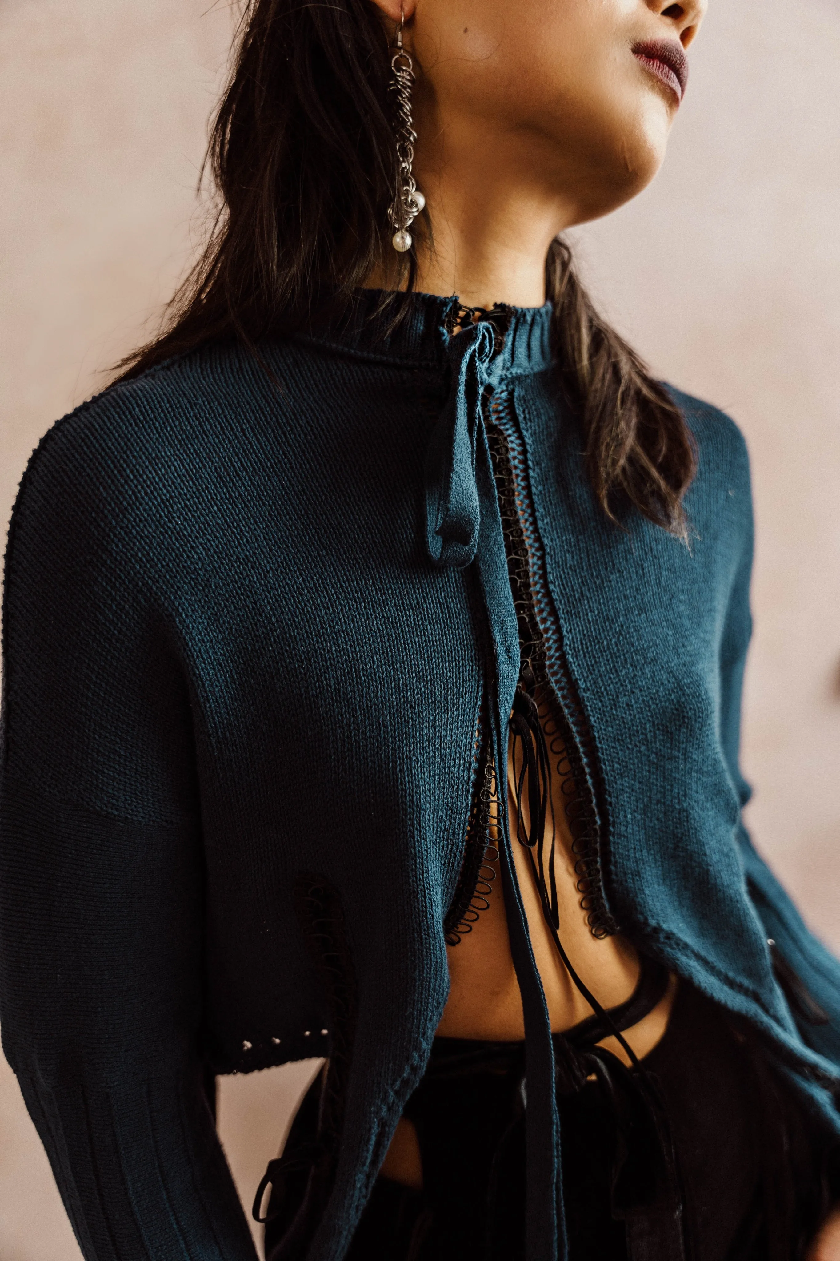 MANDRAGORA Cropped Navy Knit