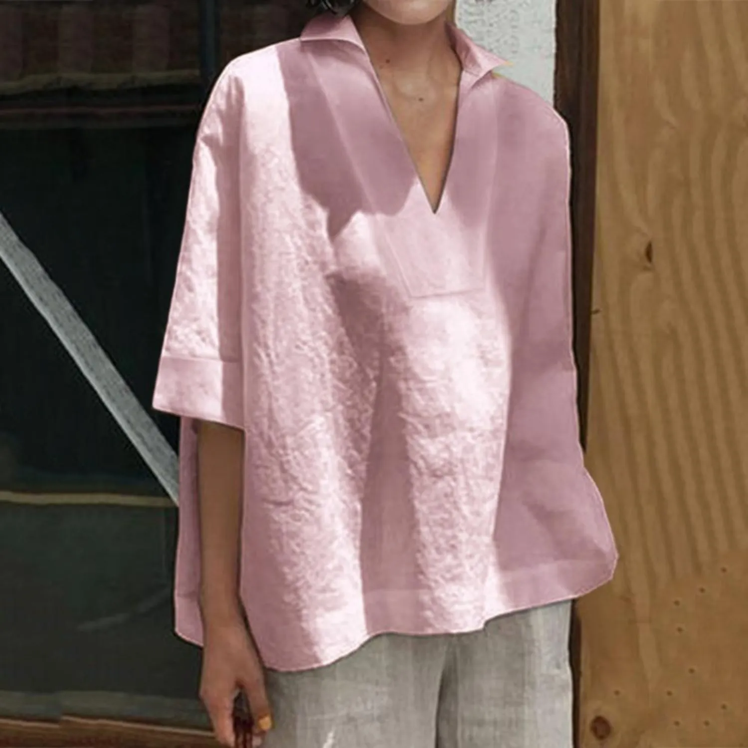 MiaMilana - Linen blouse with v-neckline