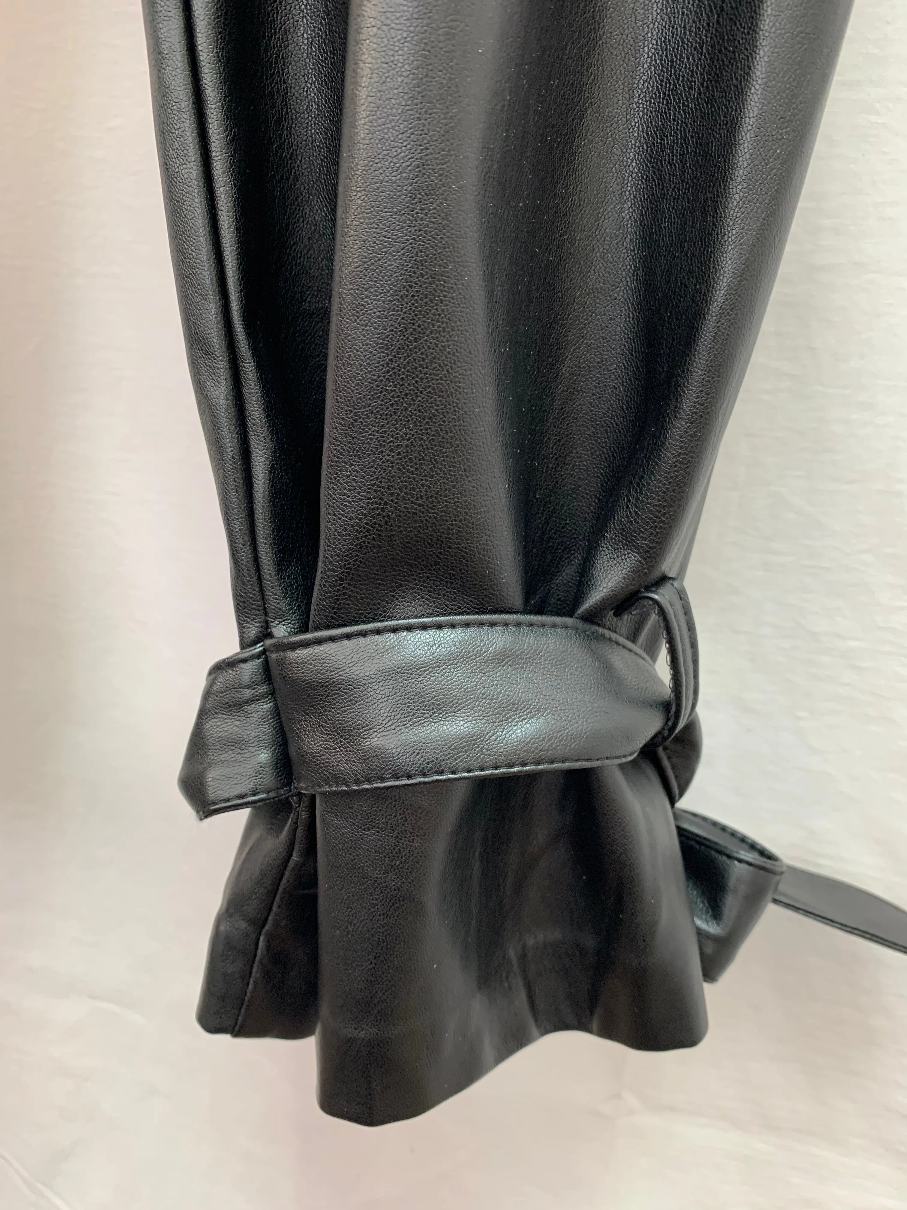 NWT - LULUS black vegan leather PU Paperbag Waist Pants - L
