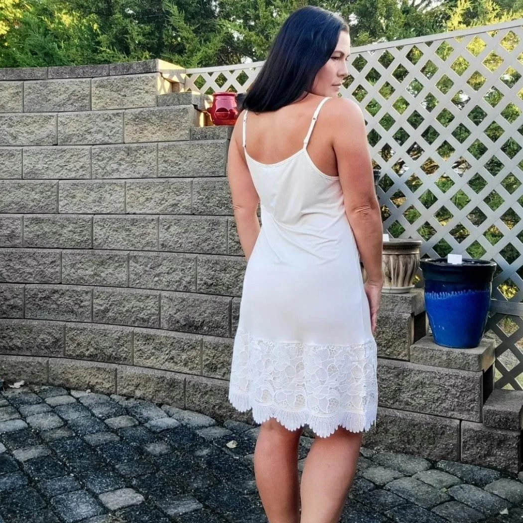 Off White New Scalloped Guipure Lace Dress Extender Slip