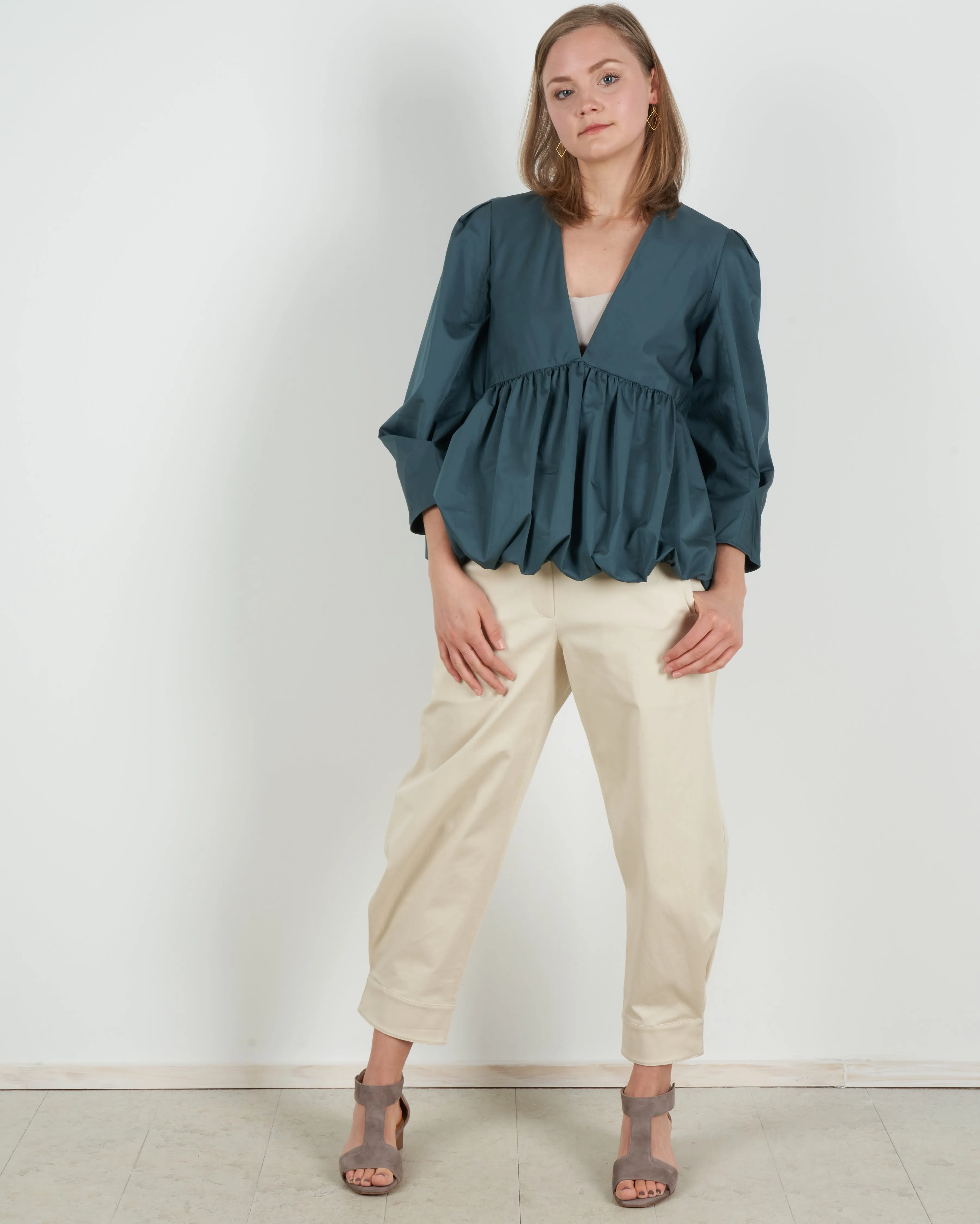 organic cotton twill sculpted pant - vanilla cream