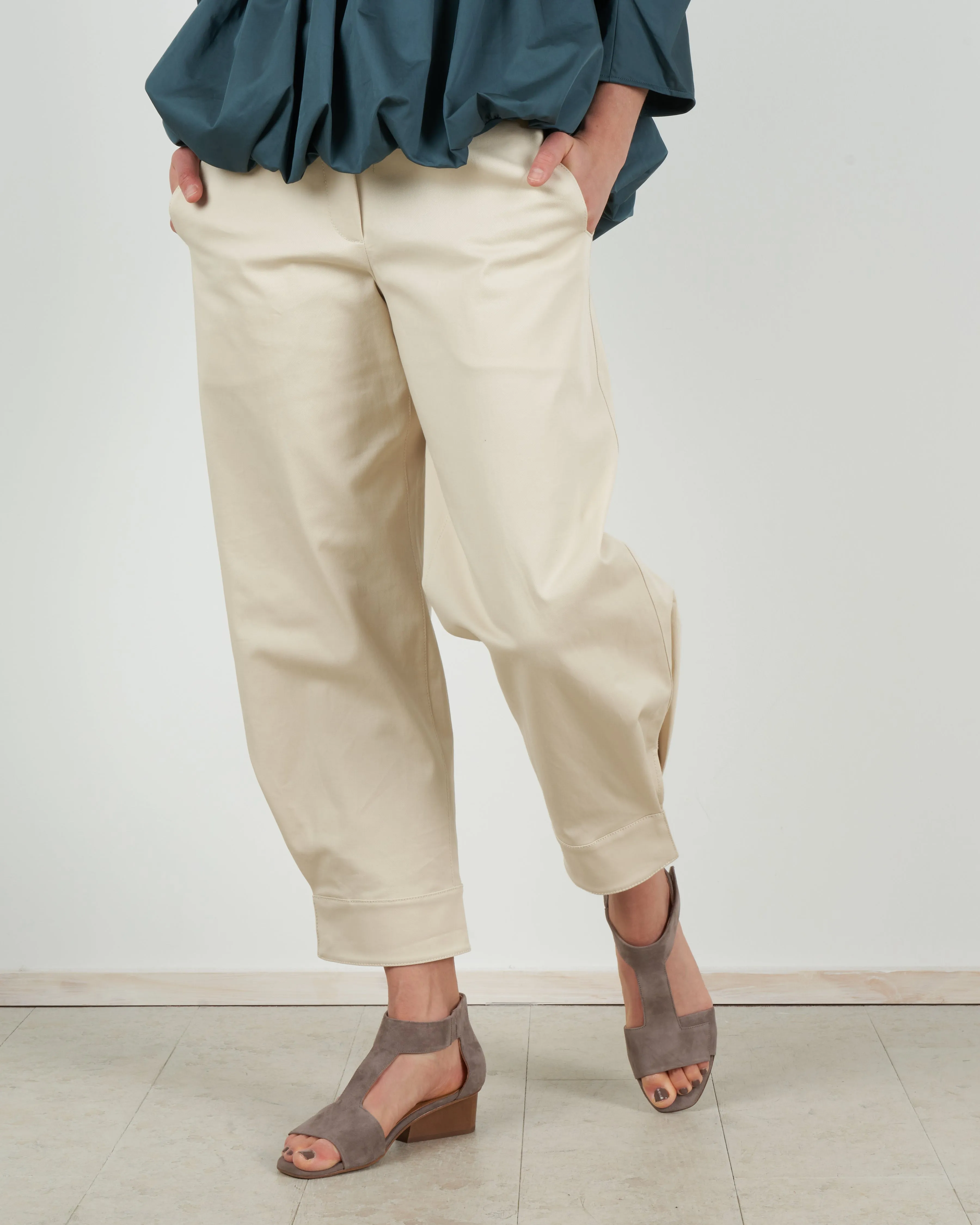 organic cotton twill sculpted pant - vanilla cream