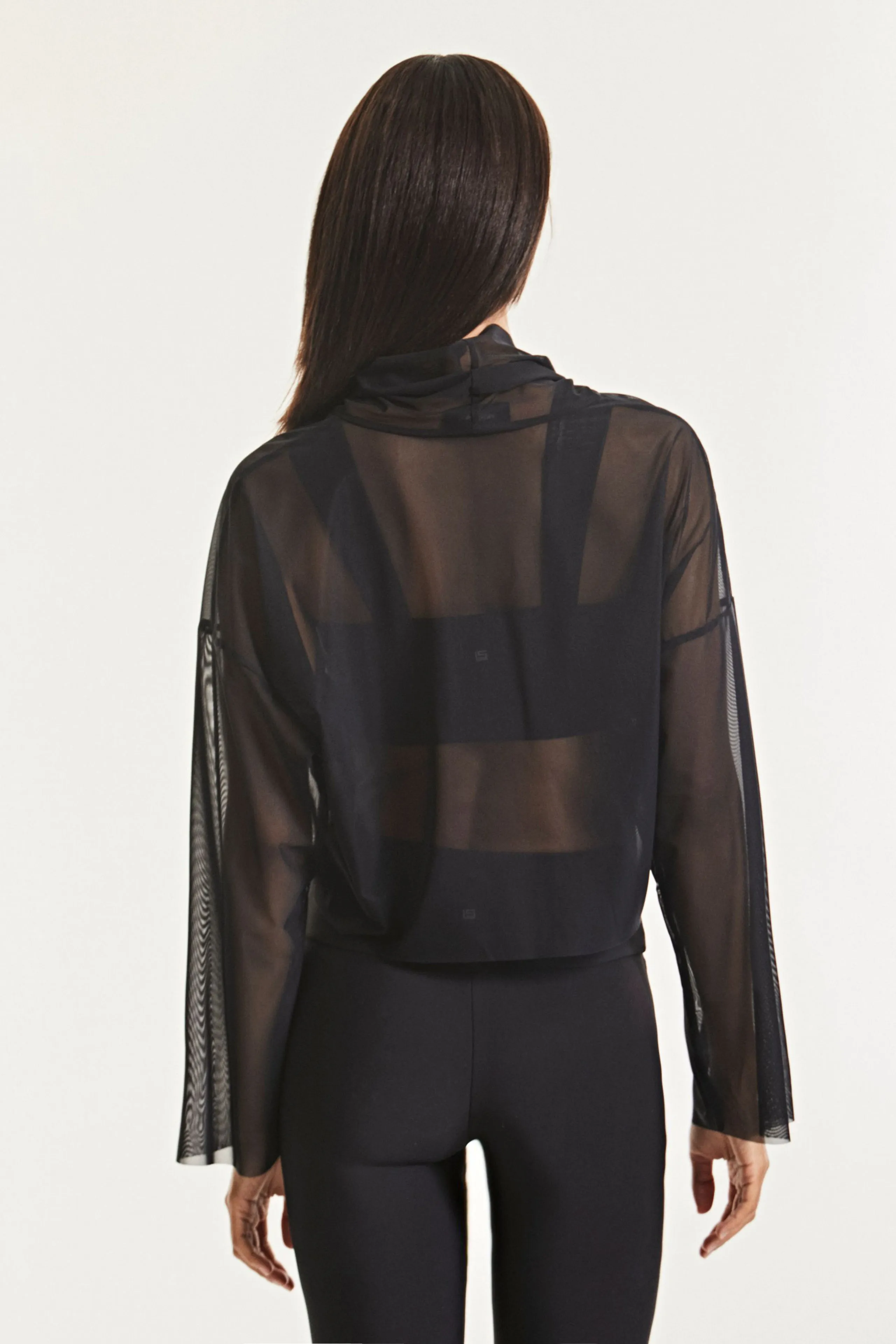 OVERSIZED MESH TURTLENECK