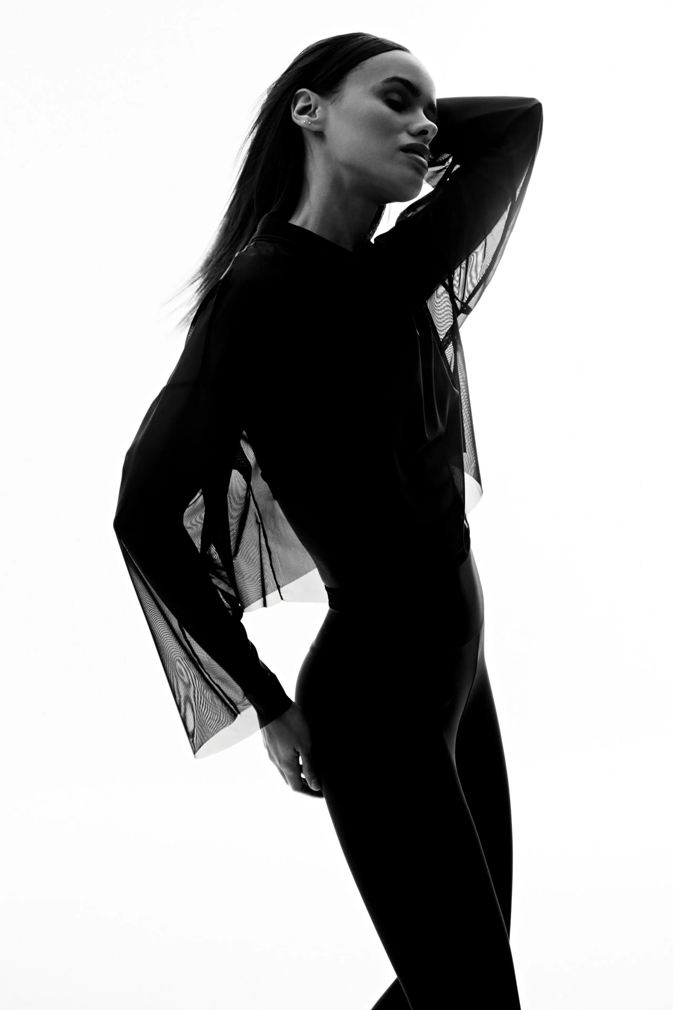 OVERSIZED MESH TURTLENECK