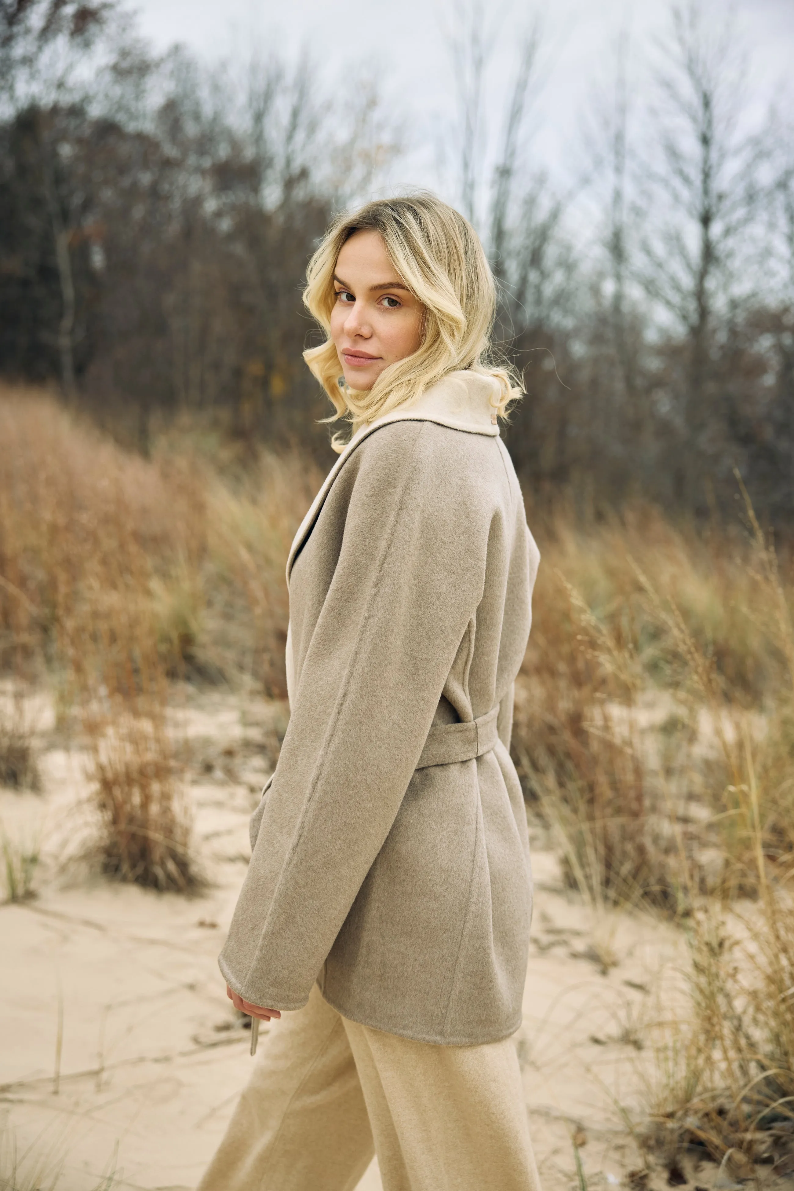 Shawl Lapel Collar Short Coat