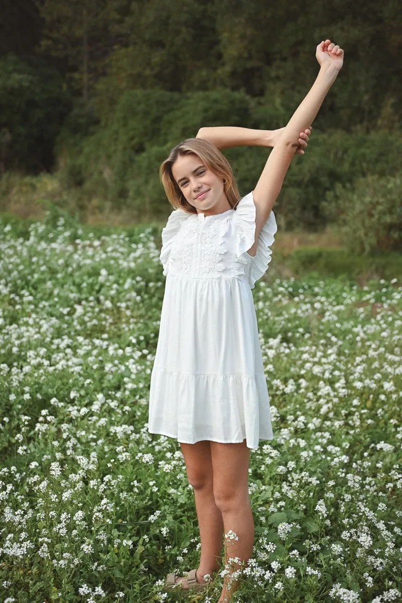 SHORT DRESS WITH EMBROIDERY DETAILS