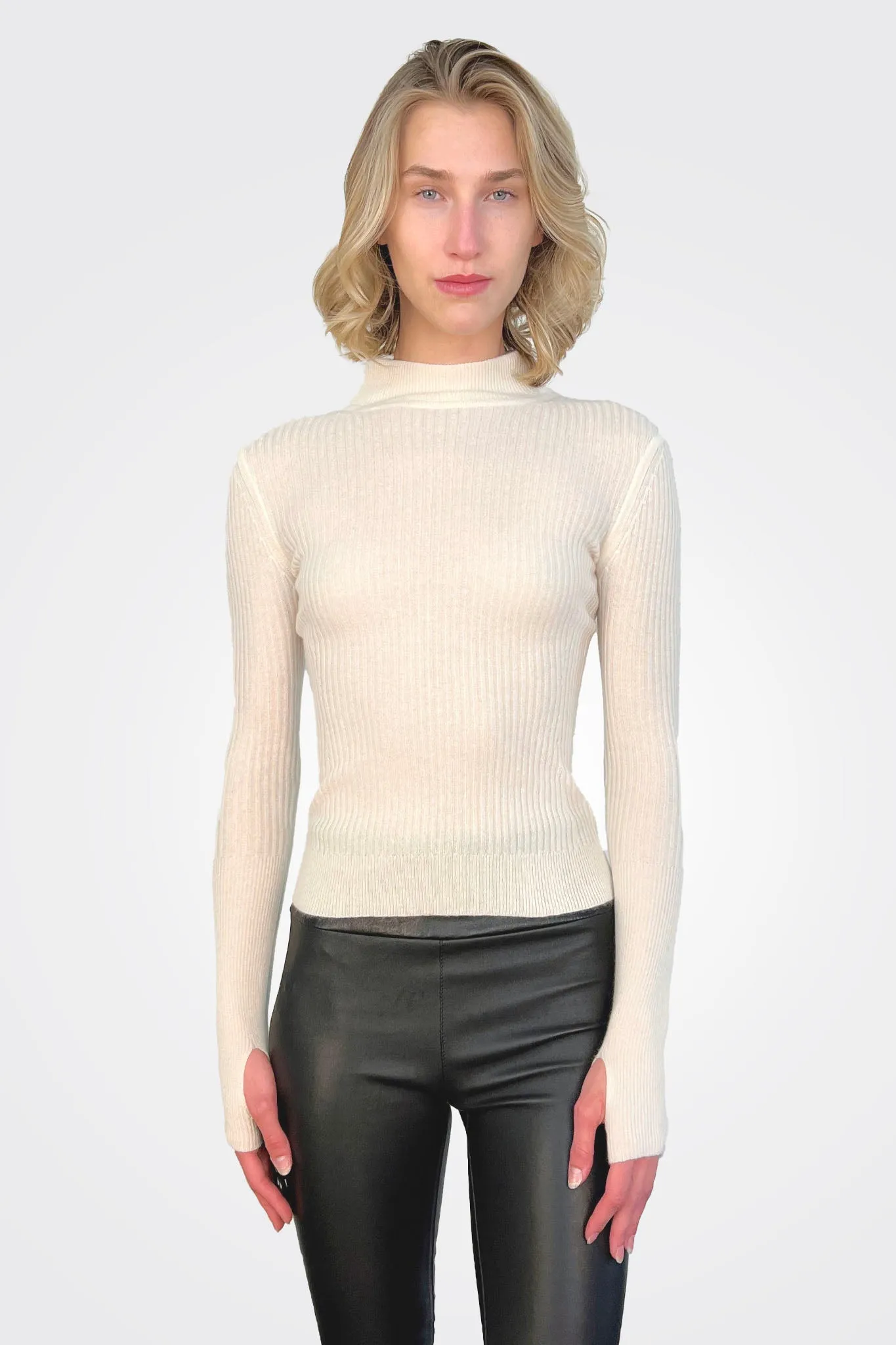 Stitch Mockneck - Ecru