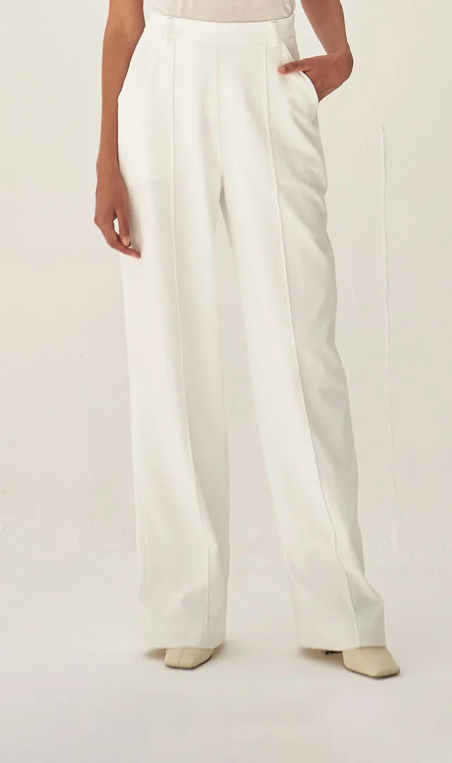 Straight Pants in White