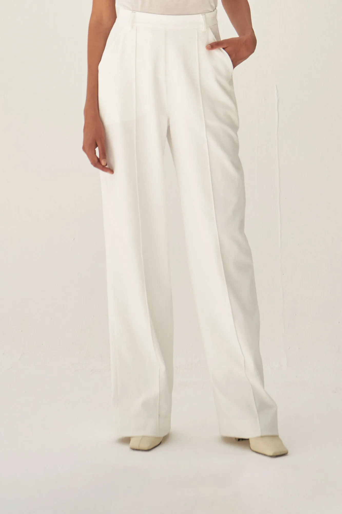 Straight Pants in White