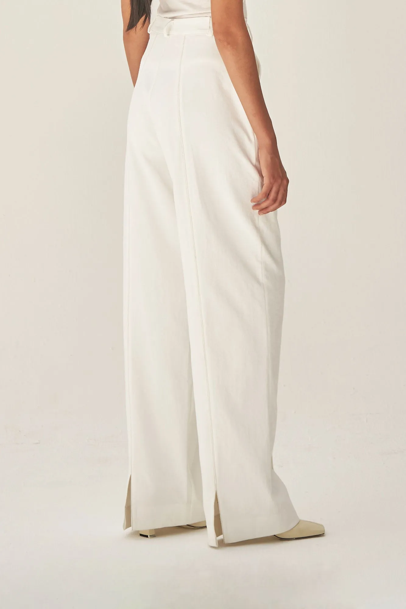 Straight Pants in White