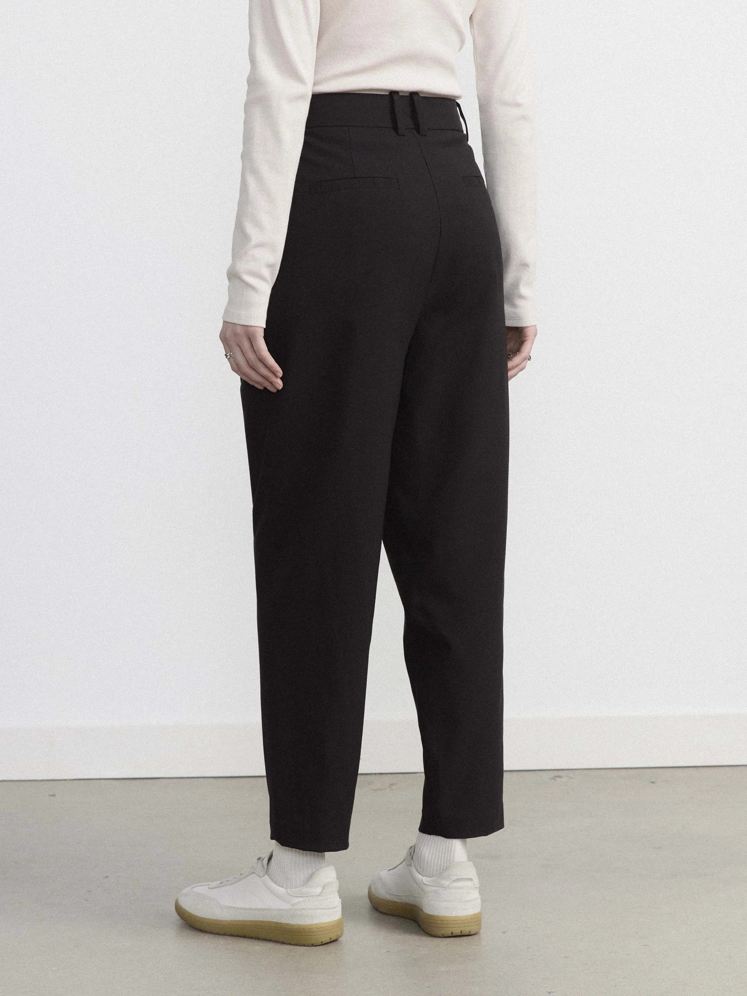 The Amelia Balloon Pant in Black