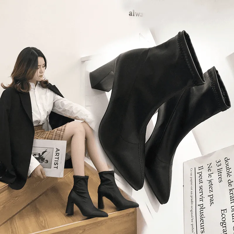 Women's Black Pointed Toe Boots – Minimalist Look (NEW STOCK)