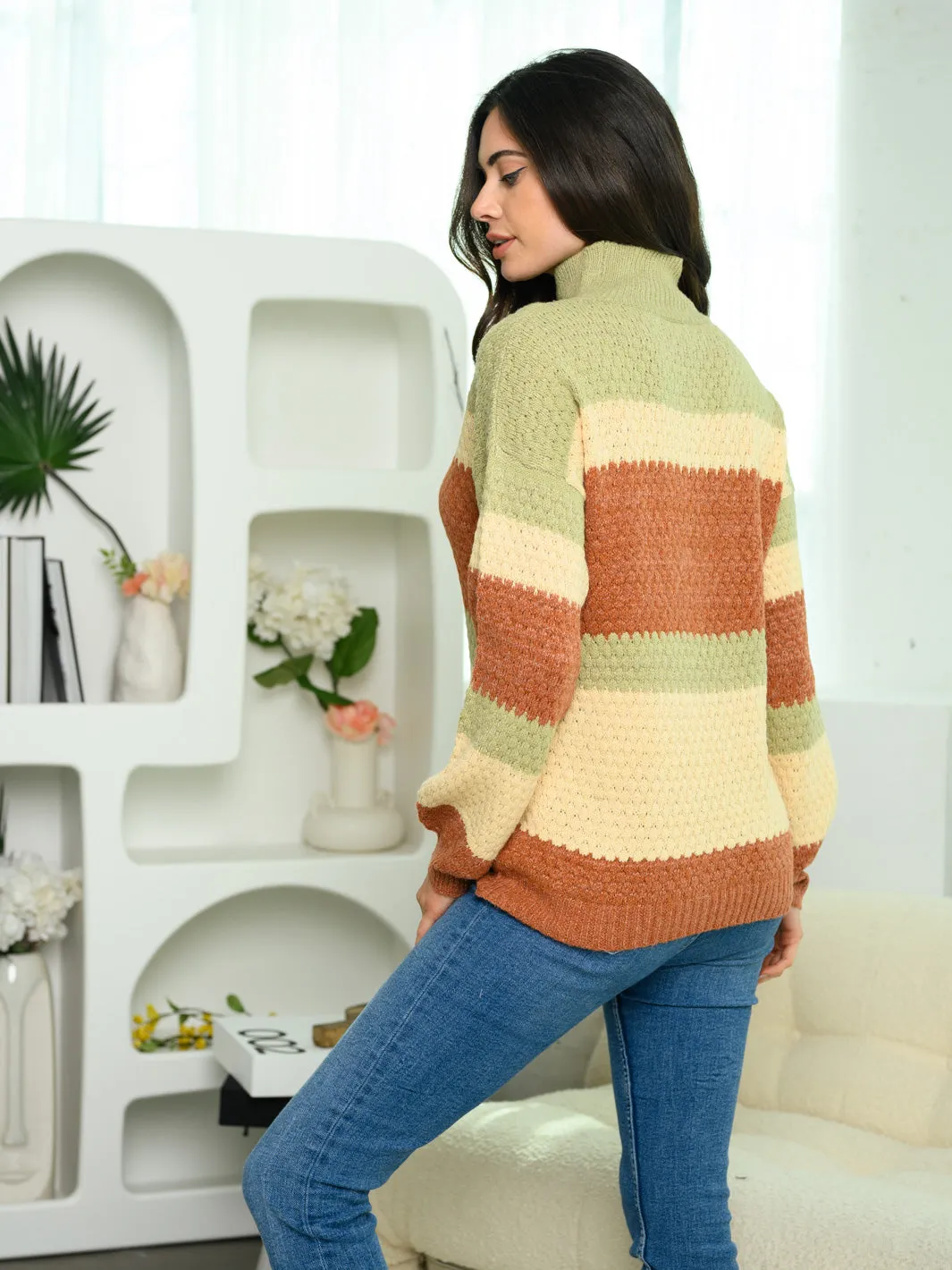 WOMEN'S LONG SLEEVE MOCK NECK COLOR BLOCK SWEATER