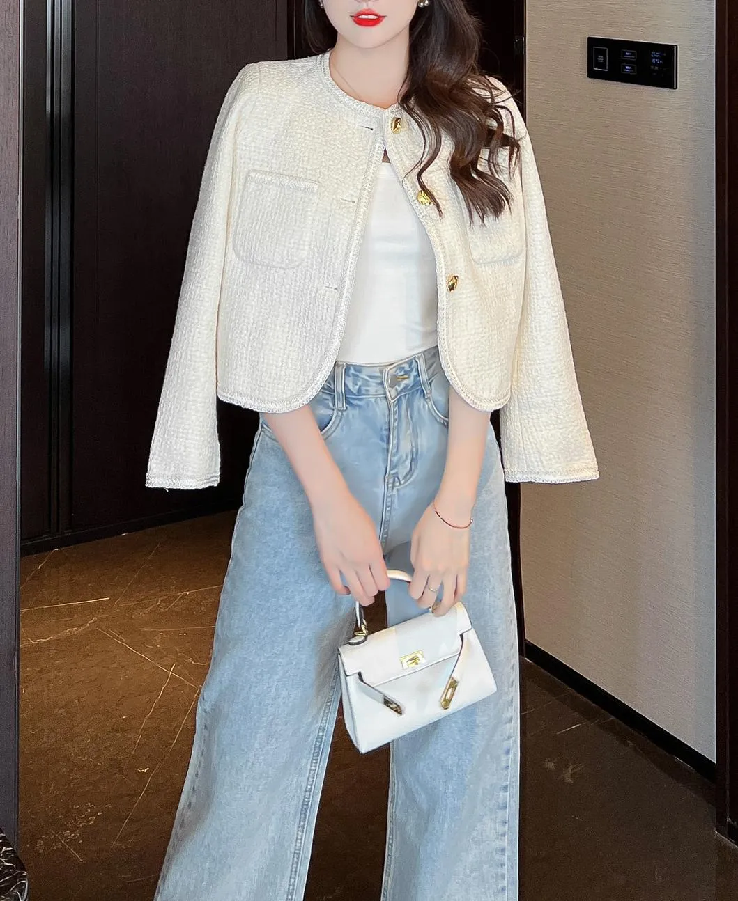 Women's Solid Button-up Blazer in Trendy Cropped Style